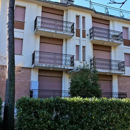 Lägenhet Comfortable Flat In A Small With Terrace Lignano Sabbiadoro